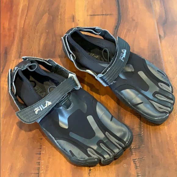 fila water shoes
